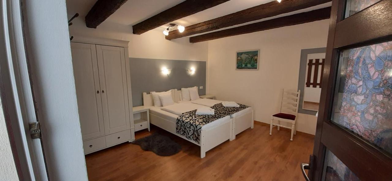 Gasthof Clara Hermannstadt Zimmer foto